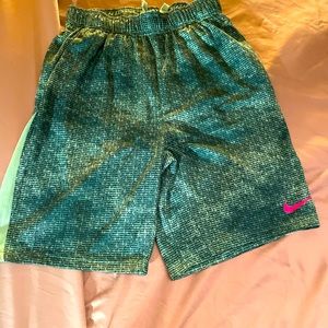 Nike boy Dri-fit shorts size large